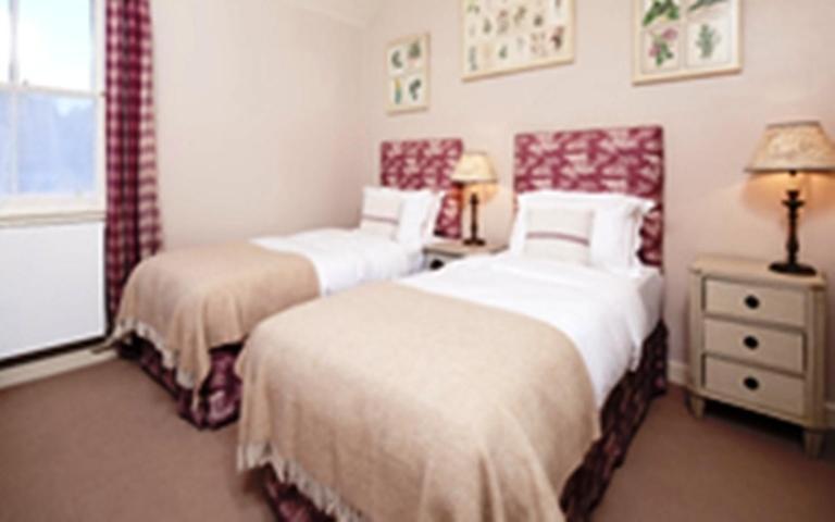 The Loch Lomond Arms Hotel Luss Exterior photo